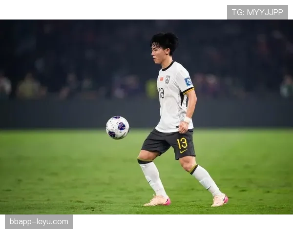 新星闪耀绿茵场:年轻足球天才赛季表现亮眼,未来可期