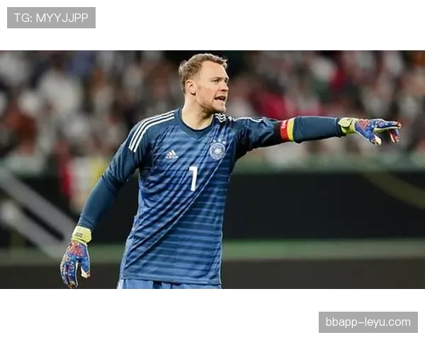 诺伊尔在欧洲杯中的出色表现帮助德国队成功晋级淘汰赛