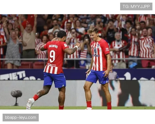 西甲蓝军荣耀：球队近期表现稳健，竞争力持续提升