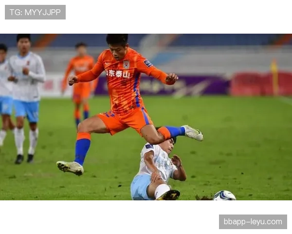 泰山队外援增强却进攻分散，整体结构稳定性面临考验